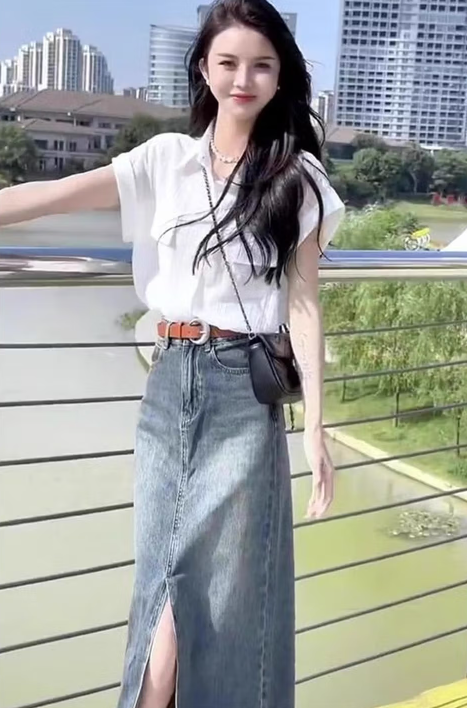 菲思蜜（Feisimi）牛仔连衣裙女装今年最流行的衣服2026新款夏季两件套装显瘦裙子 图片色套装 M 98-110斤